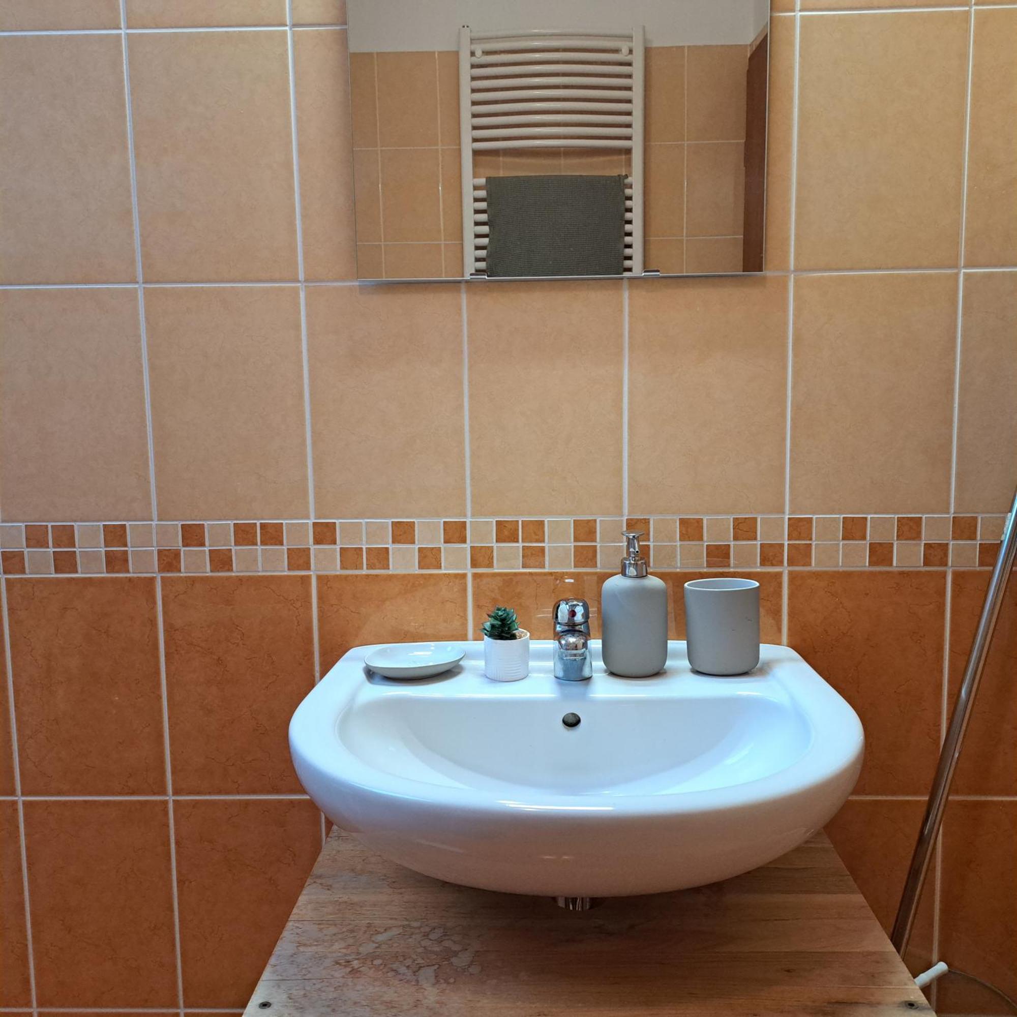 Zoeld Orom Apartman Lakas Göd المظهر الخارجي الصورة