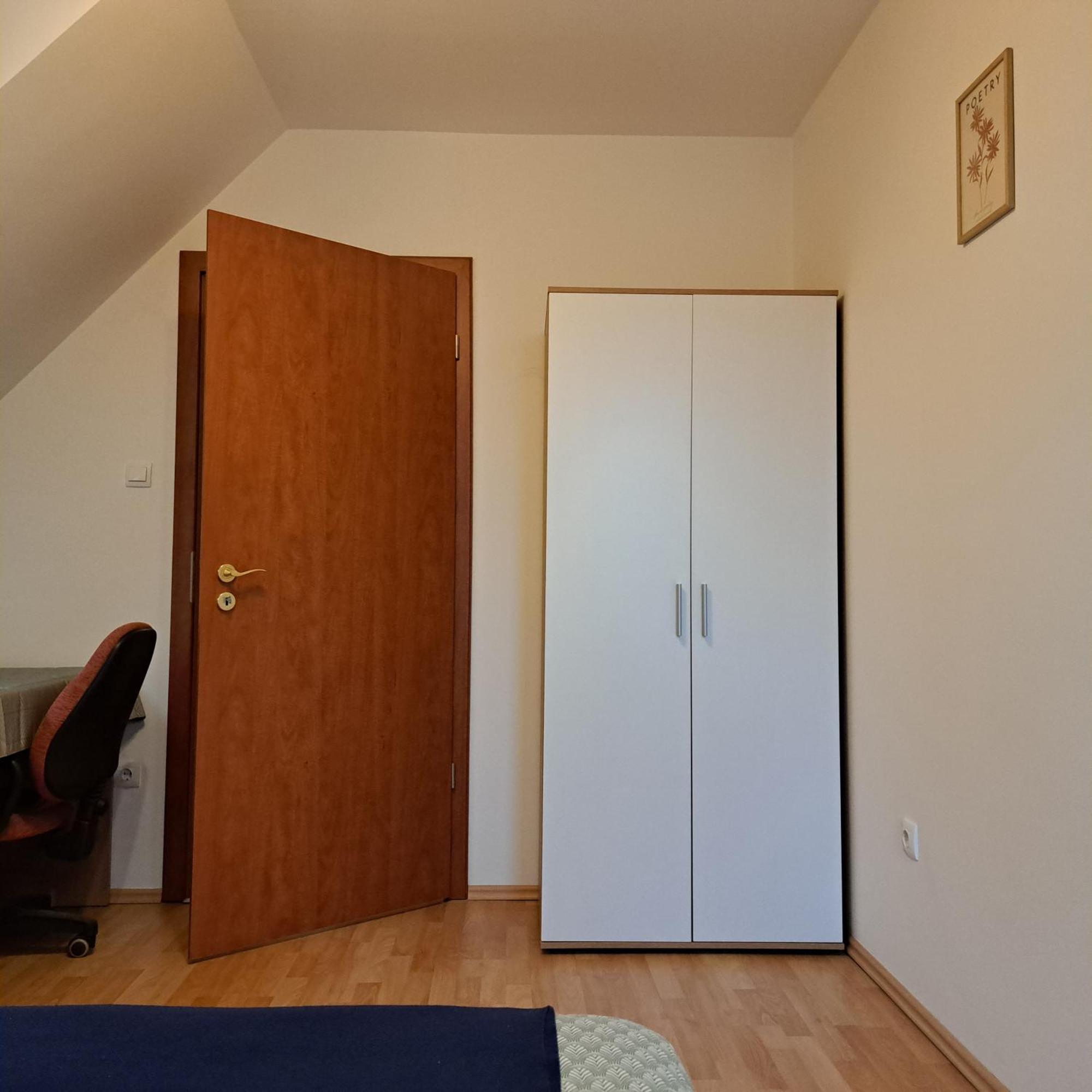 Zoeld Orom Apartman Lakas Göd المظهر الخارجي الصورة