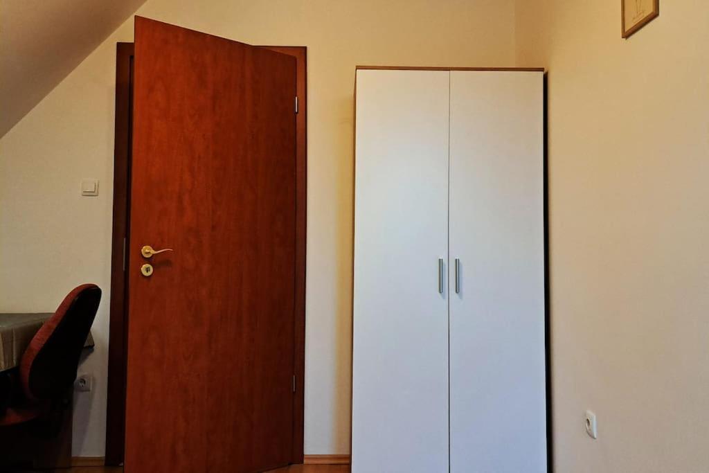 Zoeld Orom Apartman Lakas Göd المظهر الخارجي الصورة